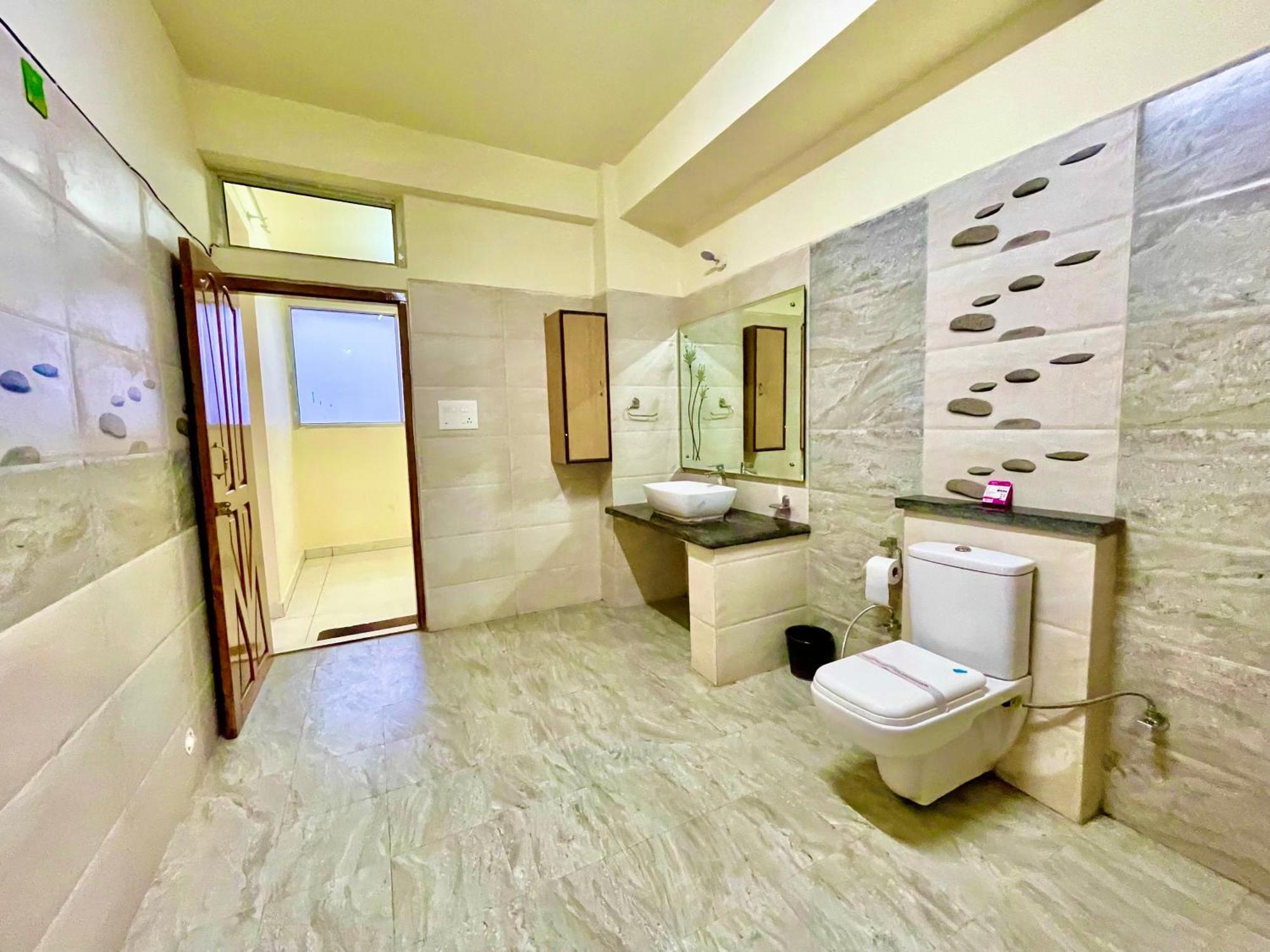 The Auriga 3Bhk Fully Entair Villa With Bonfire In Kasauli I Pvt Stay I Open Air Terrace I Kitchen Livingroom I Lawn Bonfire I Gaming Zone Exterior photo