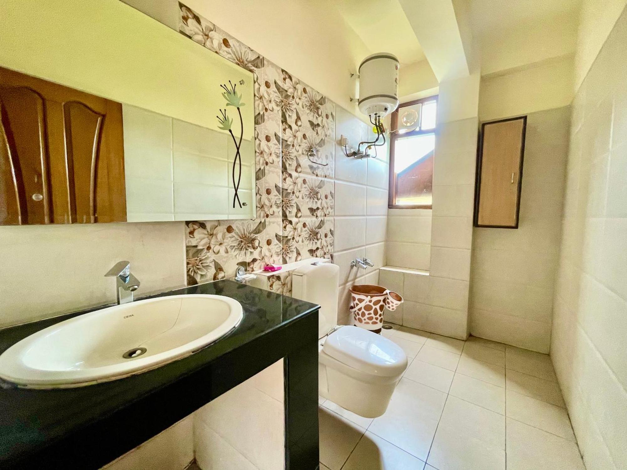 The Auriga 3Bhk Fully Entair Villa With Bonfire In Kasauli I Pvt Stay I Open Air Terrace I Kitchen Livingroom I Lawn Bonfire I Gaming Zone Exterior photo