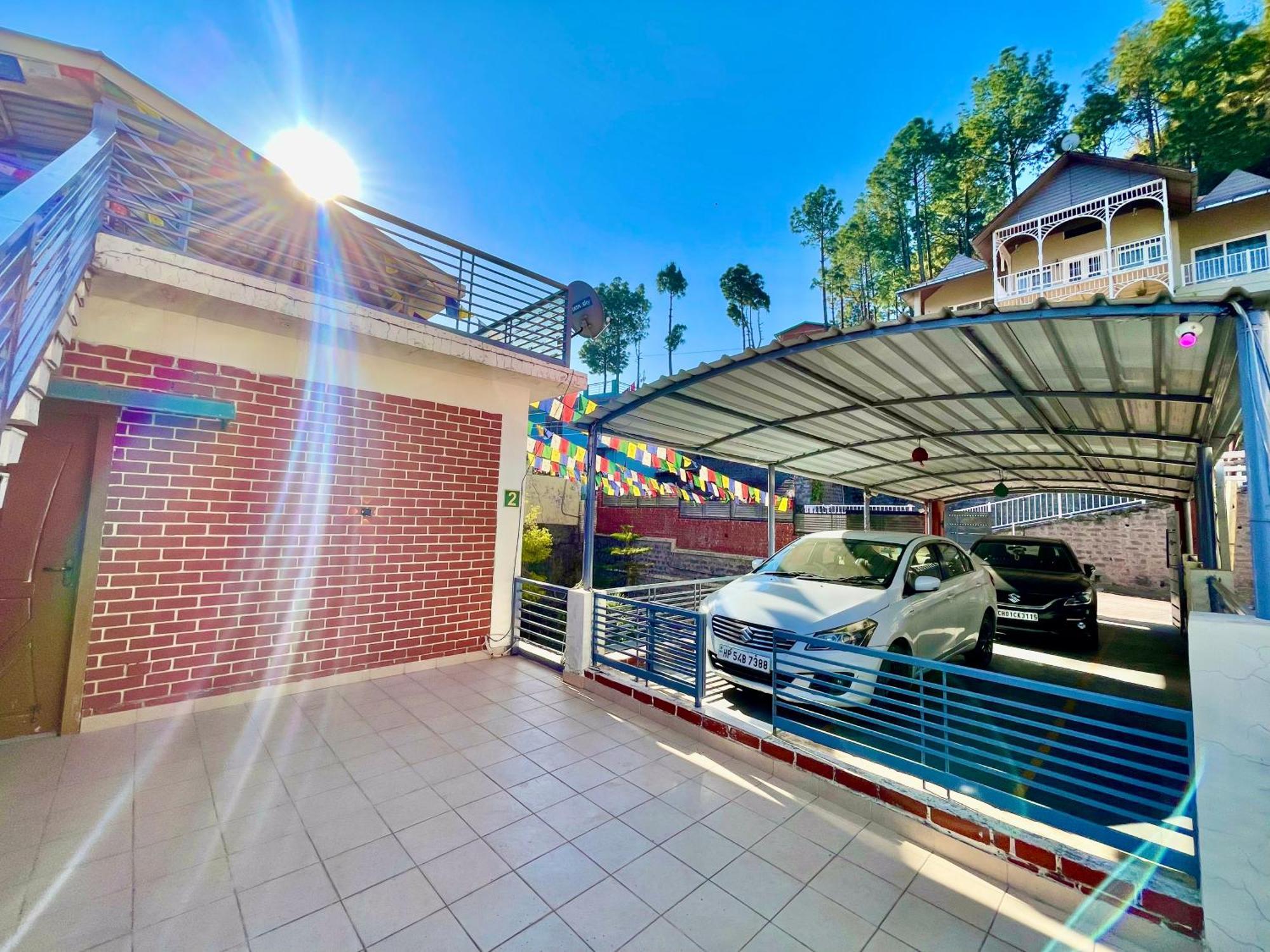 The Auriga 3Bhk Fully Entair Villa With Bonfire In Kasauli I Pvt Stay I Open Air Terrace I Kitchen Livingroom I Lawn Bonfire I Gaming Zone Exterior photo