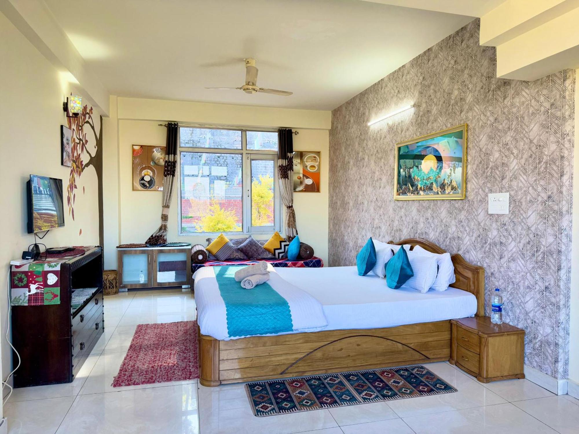 The Auriga 3Bhk Fully Entair Villa With Bonfire In Kasauli I Pvt Stay I Open Air Terrace I Kitchen Livingroom I Lawn Bonfire I Gaming Zone Exterior photo